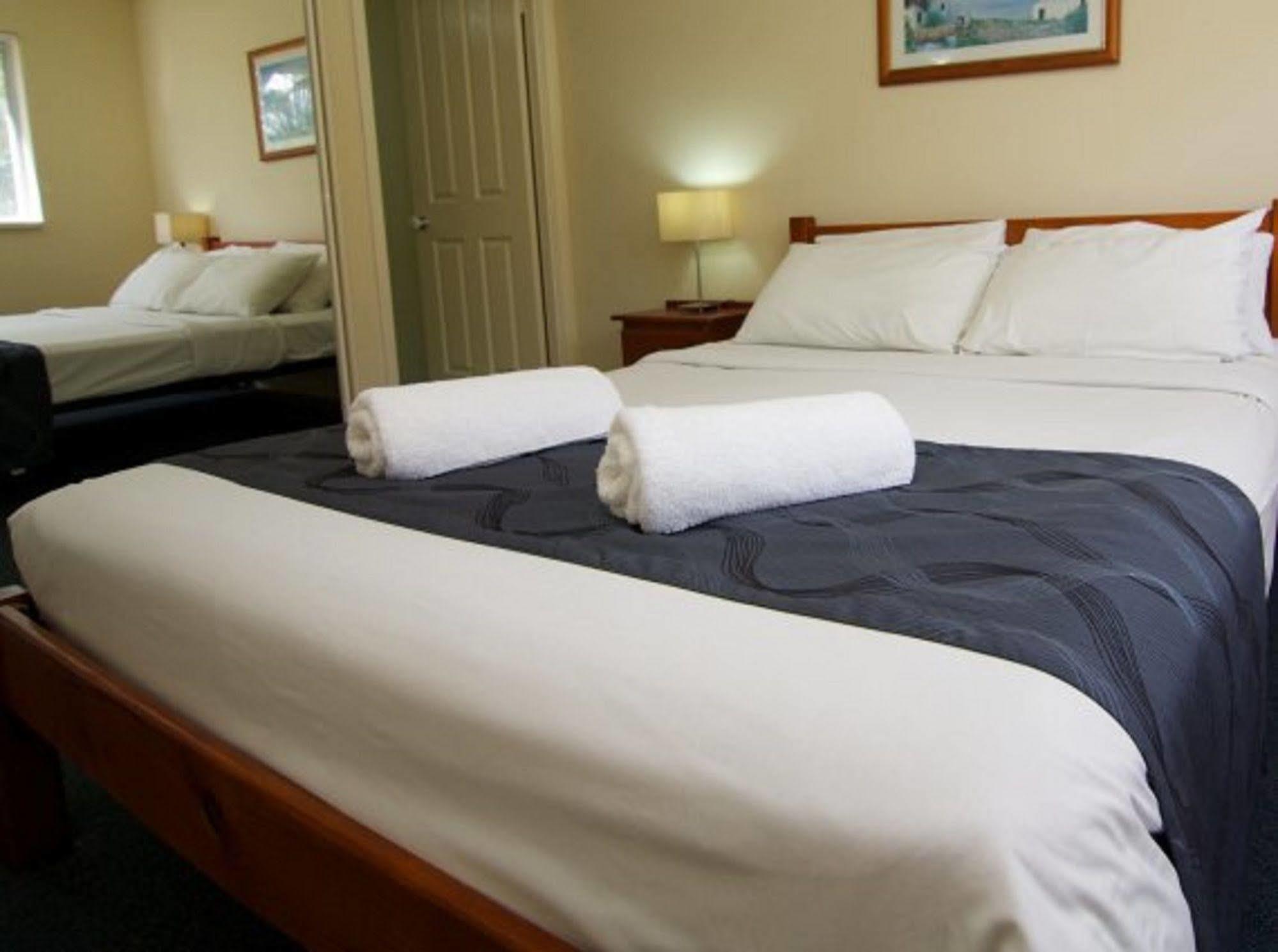 גולד קוסט Blue Water Bay Villas מראה חיצוני תמונה