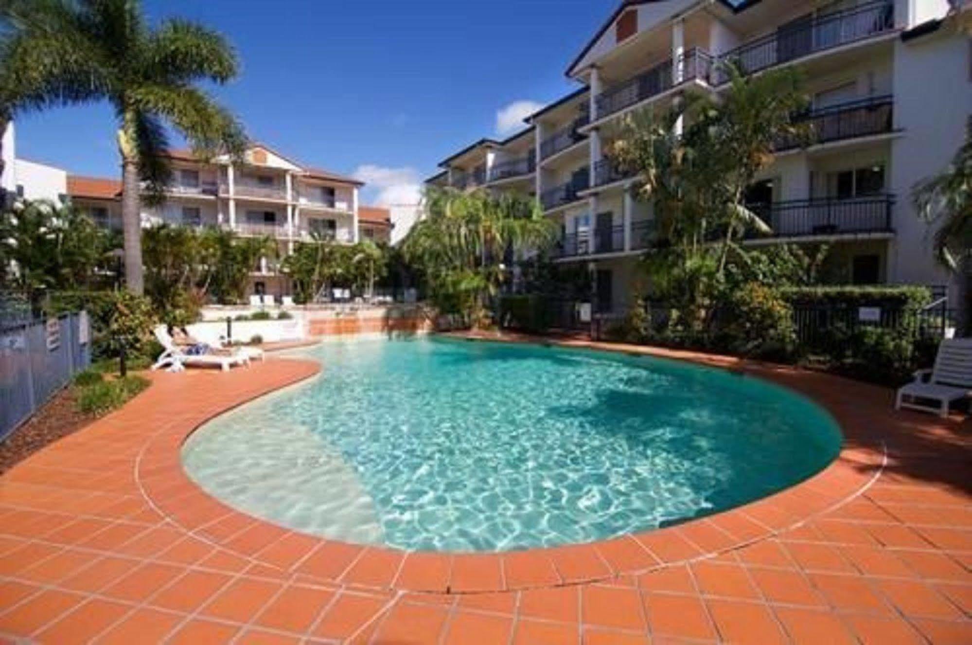 גולד קוסט Blue Water Bay Villas מראה חיצוני תמונה